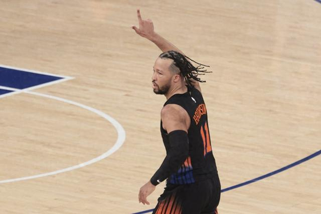 2026世界杯客户端下载-只差13分！库里保持了9年的NBA历史纪录，即将被布伦森打破|斯蒂芬·库里|季后赛|尼克斯|总决赛|圣安东尼奥马刺队_新浪体育_新浪新闻